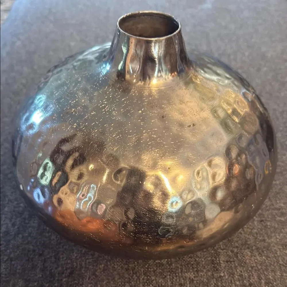 Elegant Silver Hammered Vase - Picture 1 of 5